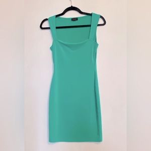 Green bodycon dress